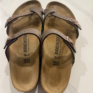 Birkenstock Mayari in Mocha- never worn